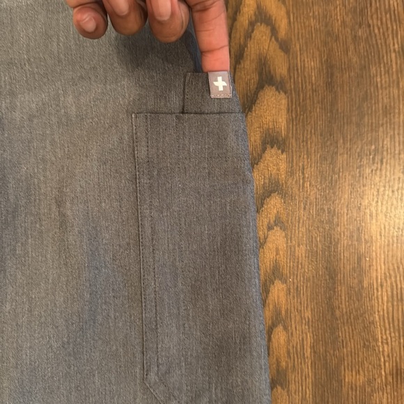 FIGS Technical Collection Medical Scrubs Pants. Size XS - Picture 3 of 7